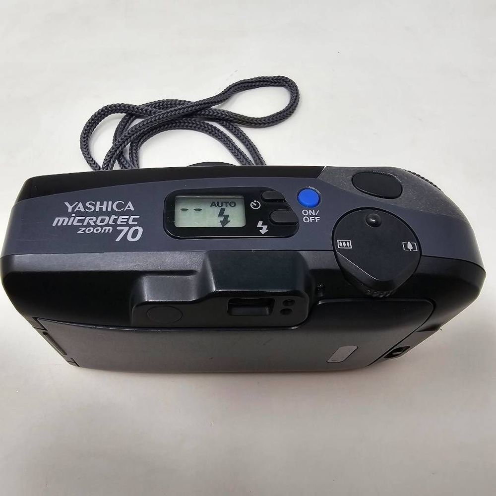 YASHICA KYOCERA MICROTEC ZOOM70 POINT AND SHOOT COMPACT 35MM CAMERA NEW BATTERY - Picture 6 of 9